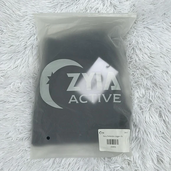 ZYIA Activewear Navy Blue Perfection Jogger Size Small NEW - Picture 16 of 16